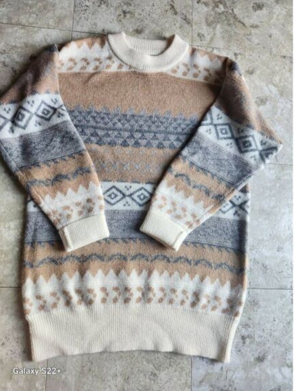 S19 DAVI & DANI Cream, Tan and Gray Fair Isle  Stripe Patterned Crewneck Sweater